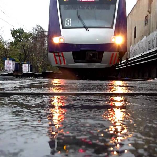 Entre el silencio inexistente de la campana del&nbsp;tren